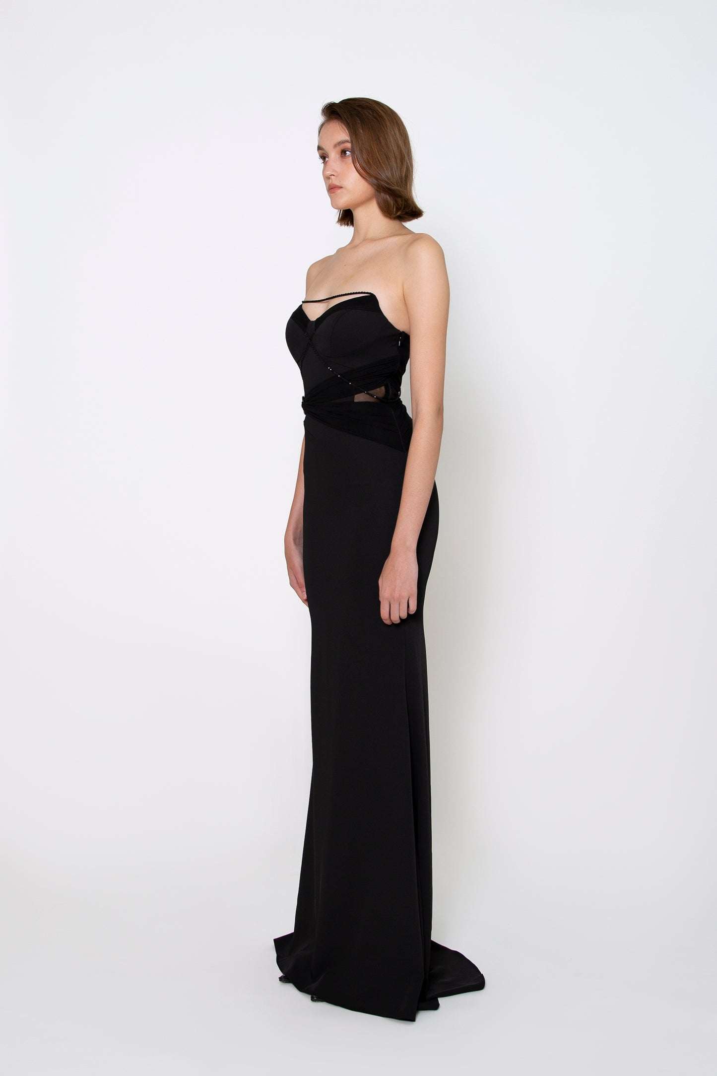 STRAPLESS GOWN