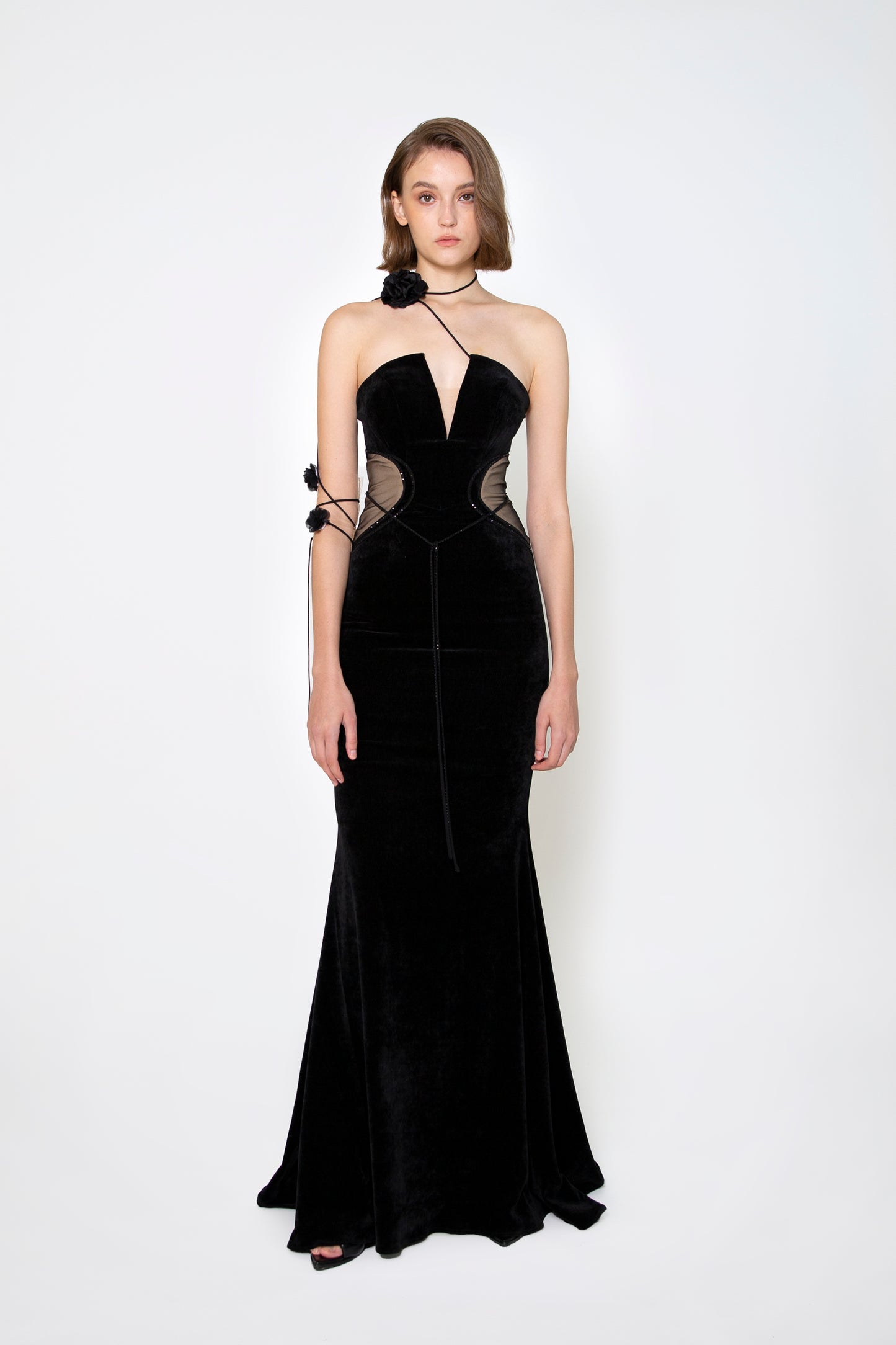 V-CUT FLOWER GOWN