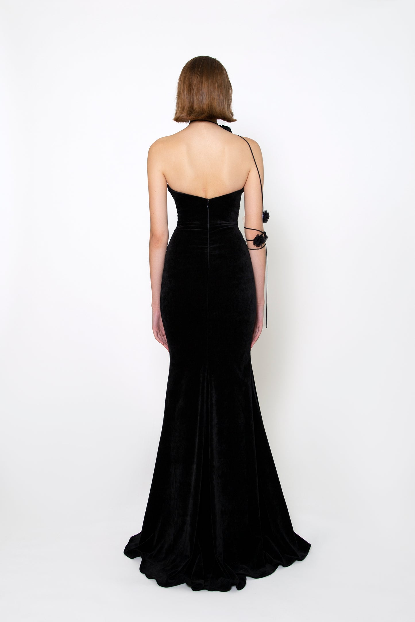 V-CUT FLOWER GOWN
