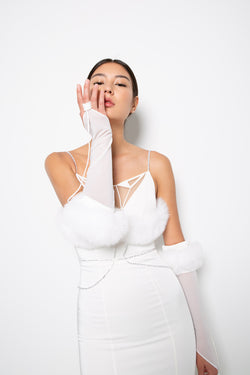 NILI GOWN IN WHITE