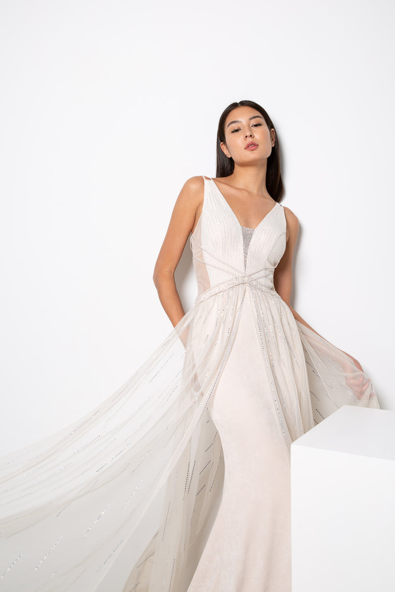 NAILA GOWN IN NUDE